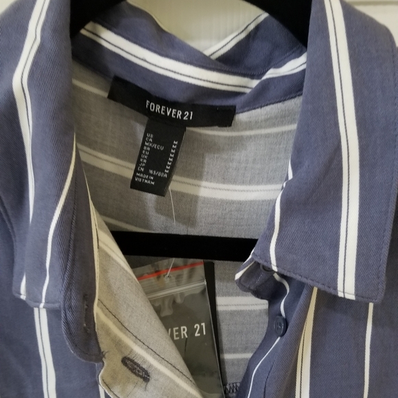 Striped button down shirt - Picture 2 of 2